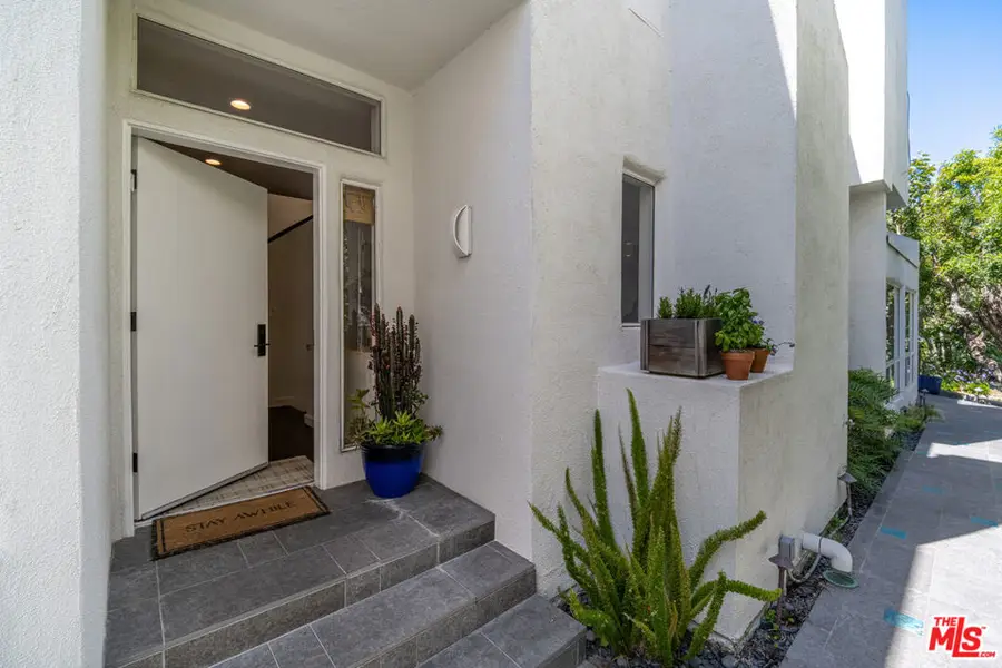 650 Harbor Street #4, Venice, CA 90291 - #3