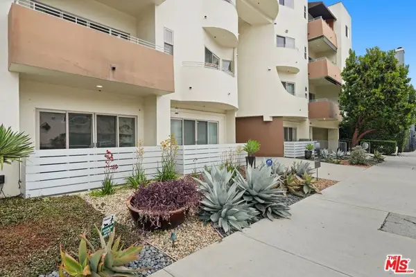 5016 Bakman #205, North Hollywood, CA 91601