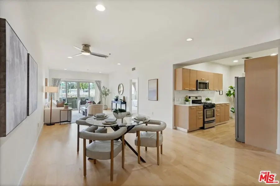 5016 Bakman #205, North Hollywood, CA 91601 - #3