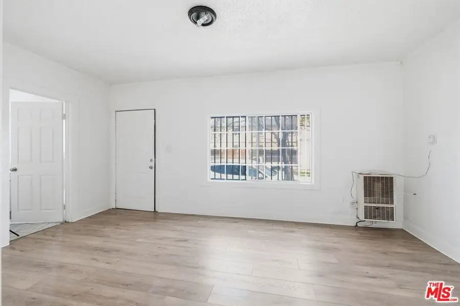 1570 E 110th Street, Los Angeles, CA 90059 - #3