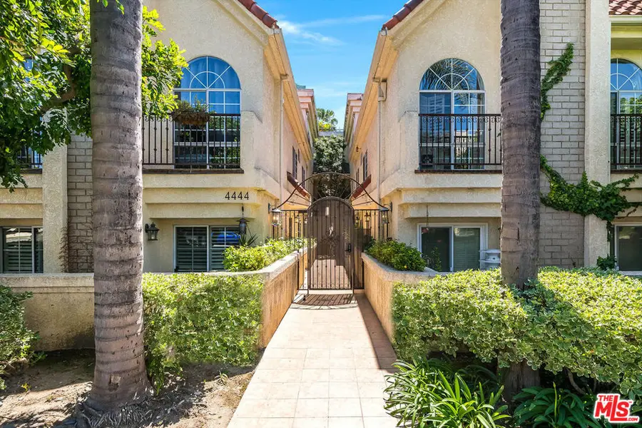 4444 Moorpark Way #202, Toluca Lake, CA 91602 - #2