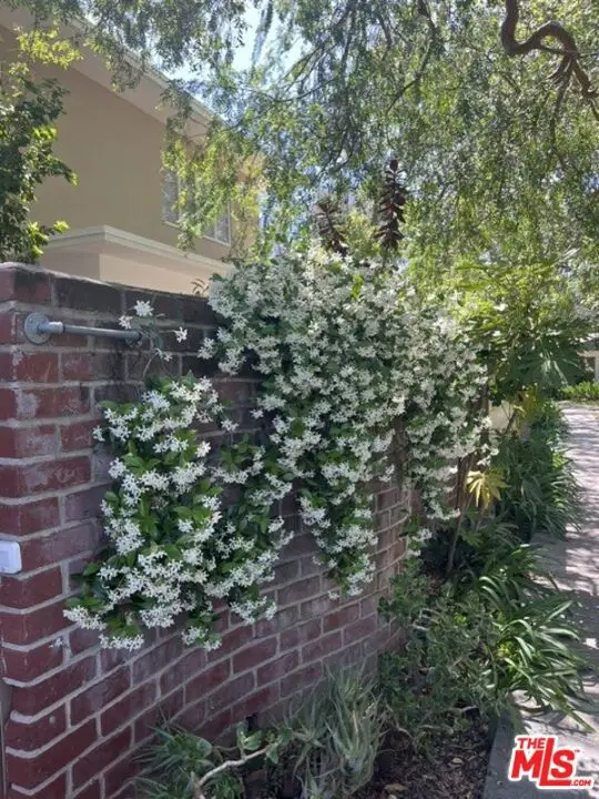 5467 Village, Los Angeles, CA 90016 - #3