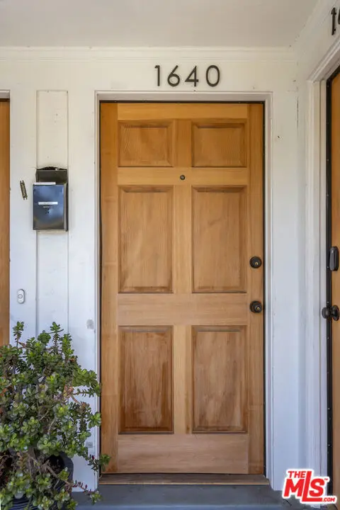 1640 S Gramercy Place, Los Angeles, CA 90019 - #3