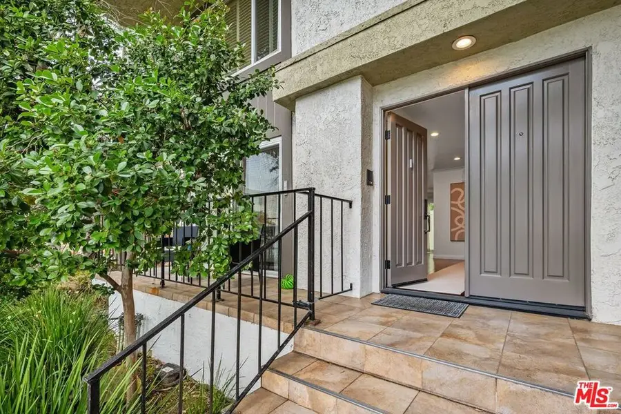 904 5th Street #1, Santa Monica, CA 90403 - #2