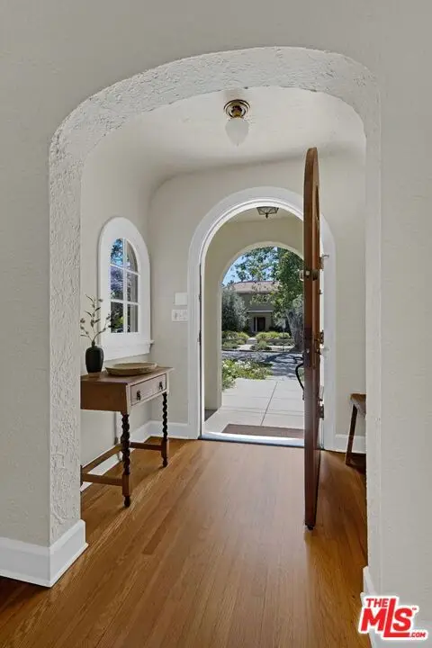 901 S Hudson Avenue, Los Angeles, CA 90019 - #3