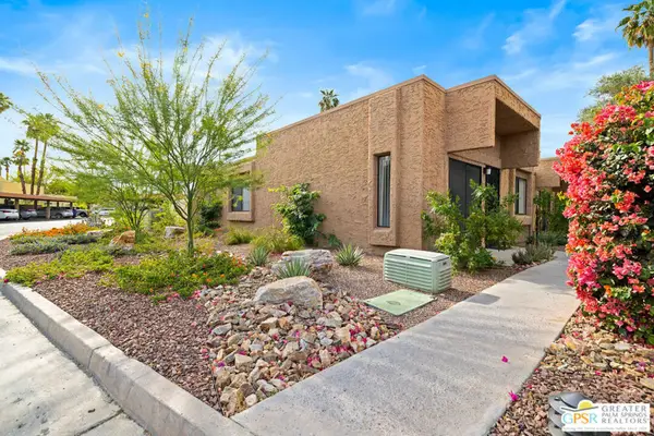 2400 Los Coyotes Drive, Palm Springs, CA 92264