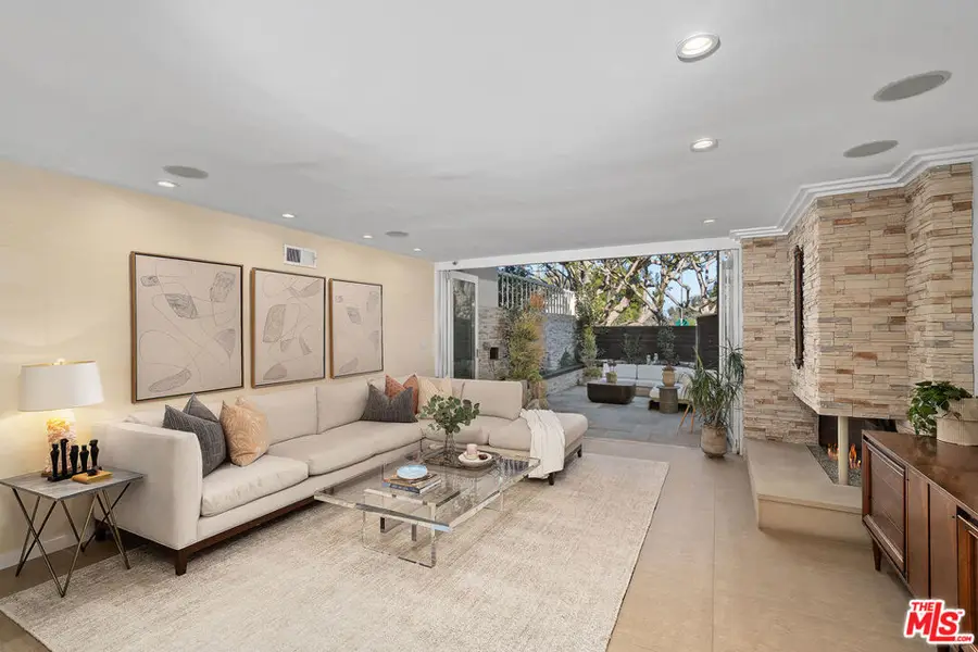 253 S Barrington Avenue #D5, Los Angeles, CA 90049 - #2