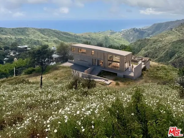 62 Tuna Canyon Road, Topanga, CA 90290