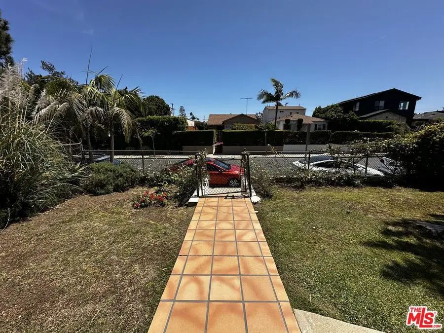 863 Commonwealth Avenue, Venice, CA 90291 - #2