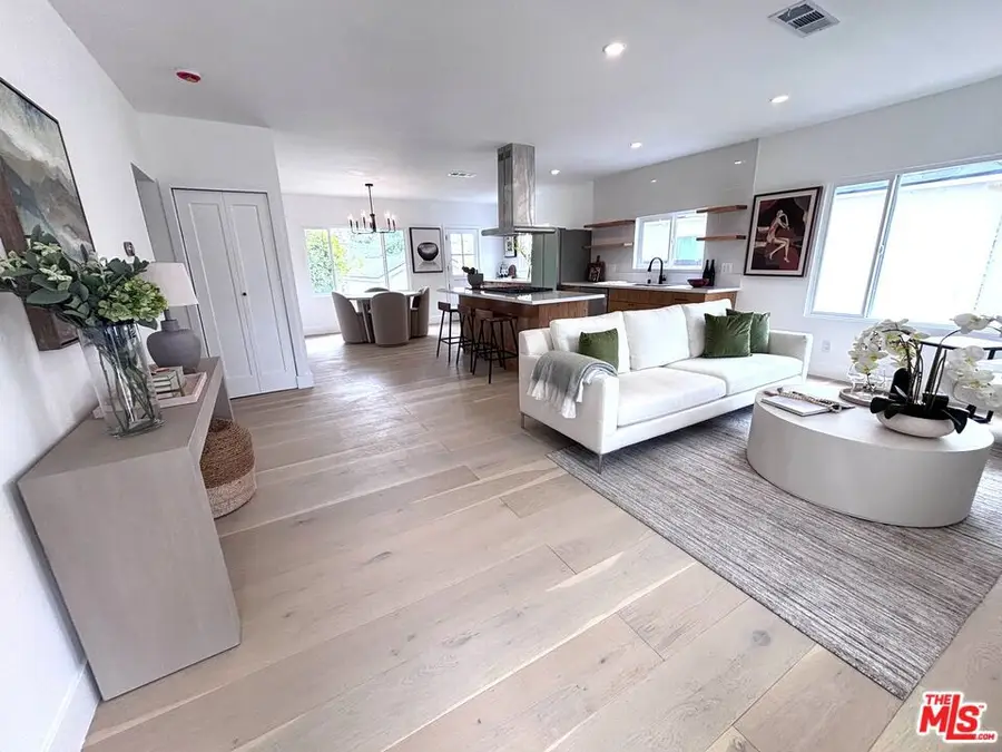 6018 S Harcourt Avenue, Los Angeles, CA 90043 - #2