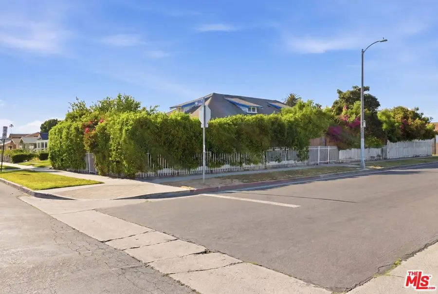 1801 W 43rd Street, Los Angeles, CA 90062 - #2