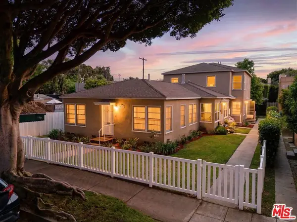 2458 Oak Street, Santa Monica, CA 90405