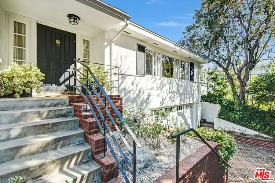 288 Tavistock Avenue, Los Angeles, CA 90049 - #3