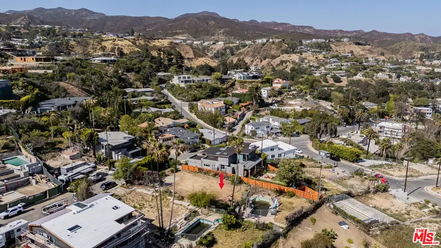 16630 Akron Street, Pacific Palisades, CA 90272 - #3