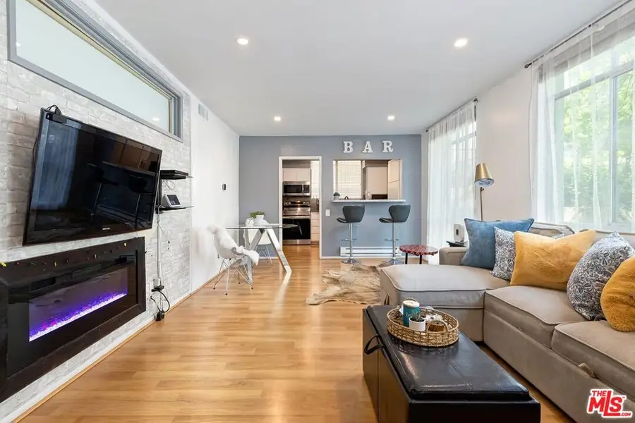 7270 Hillside Avenue #102, Los Angeles, CA 90046 - #3