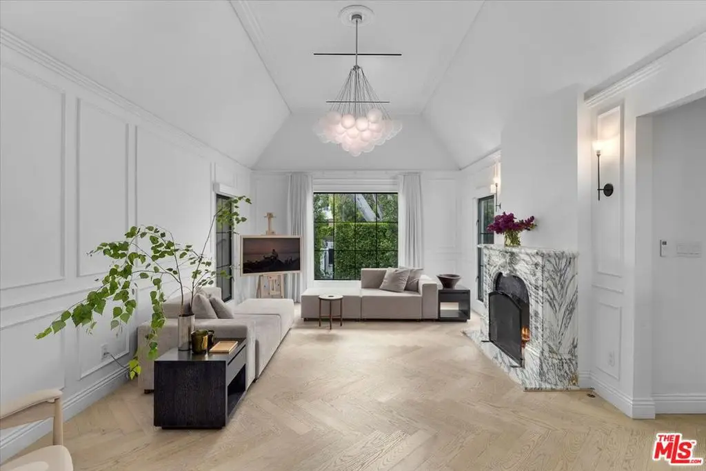 161 S Laurel Avenue, Los Angeles, CA 90048 - #1