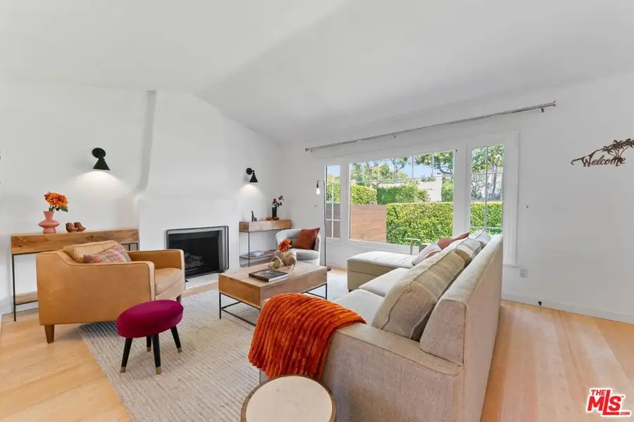 8814 Rosewood Avenue, Los Angeles, CA 90048 - #3