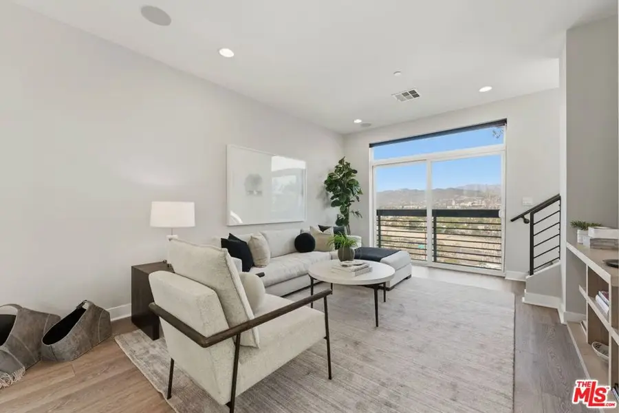 2753 Waverly Drive #806, Los Angeles, CA 90039 - #2