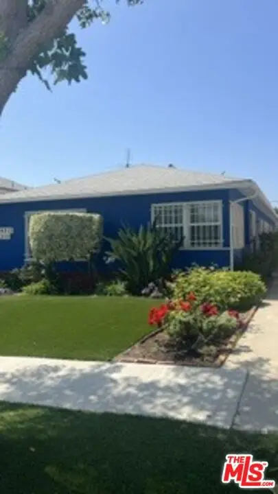 6213 S Fairfax Avenue, Los Angeles, CA 90056 - #2