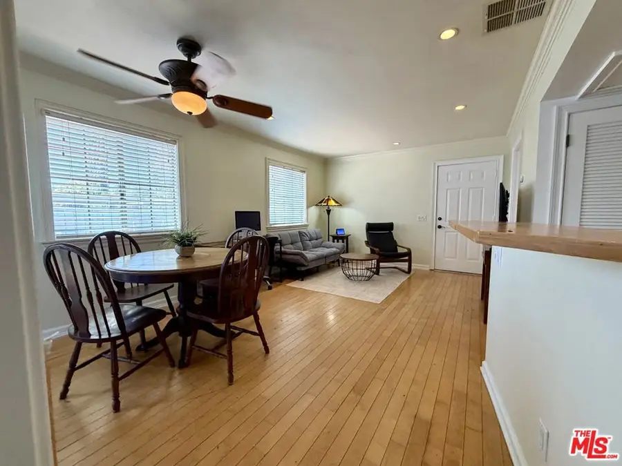 7025 Glade Avenue #5, Canoga Park, CA 91303 - #2