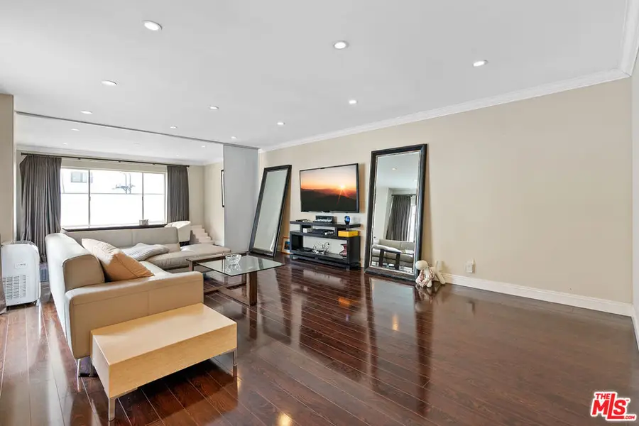419 N Oakhurst Drive #203, Beverly Hills, CA 90210 - #3
