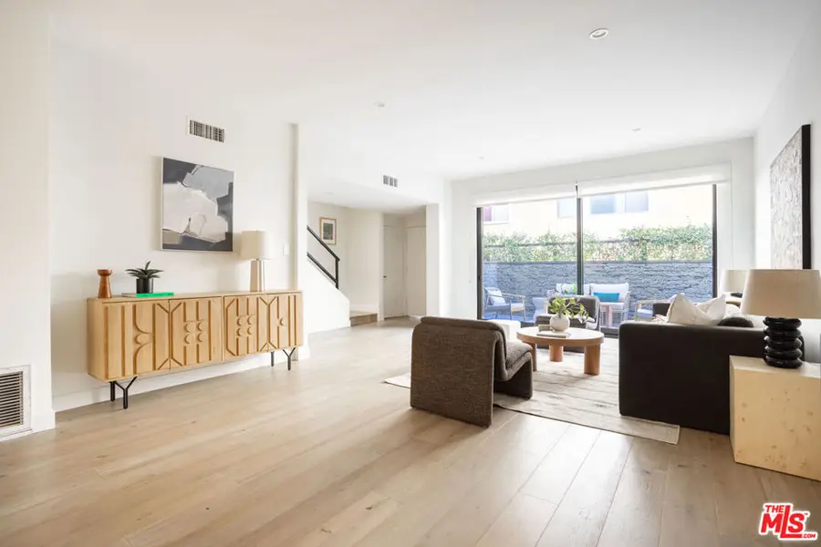 1823 N Fuller Avenue #4, Los Angeles, CA 90046 - #3