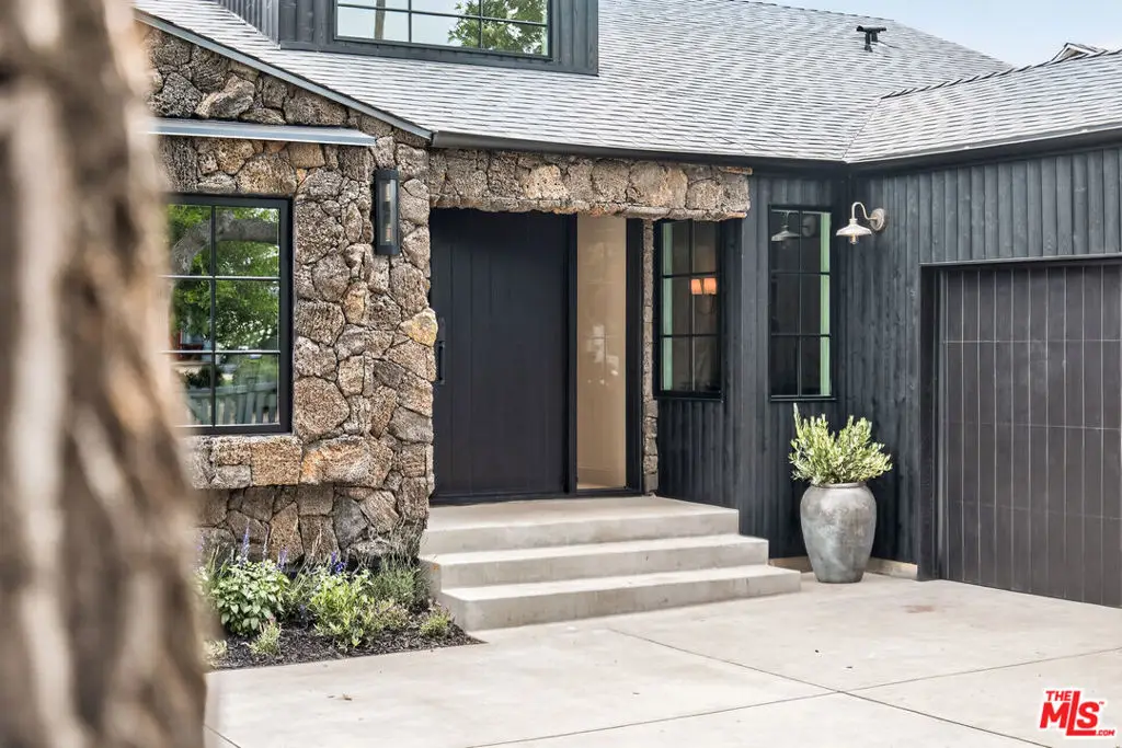 12610 Sarah Street, Studio City, CA 91604 - #1
