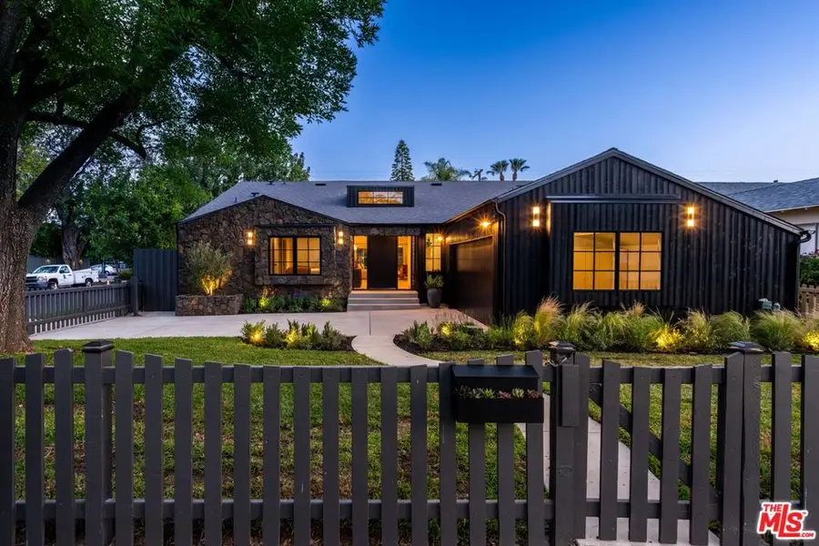 12610 Sarah Street, Studio City, CA 91604 - #3