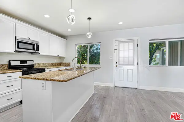 6659 Zelzah Avenue, Reseda, CA 91335