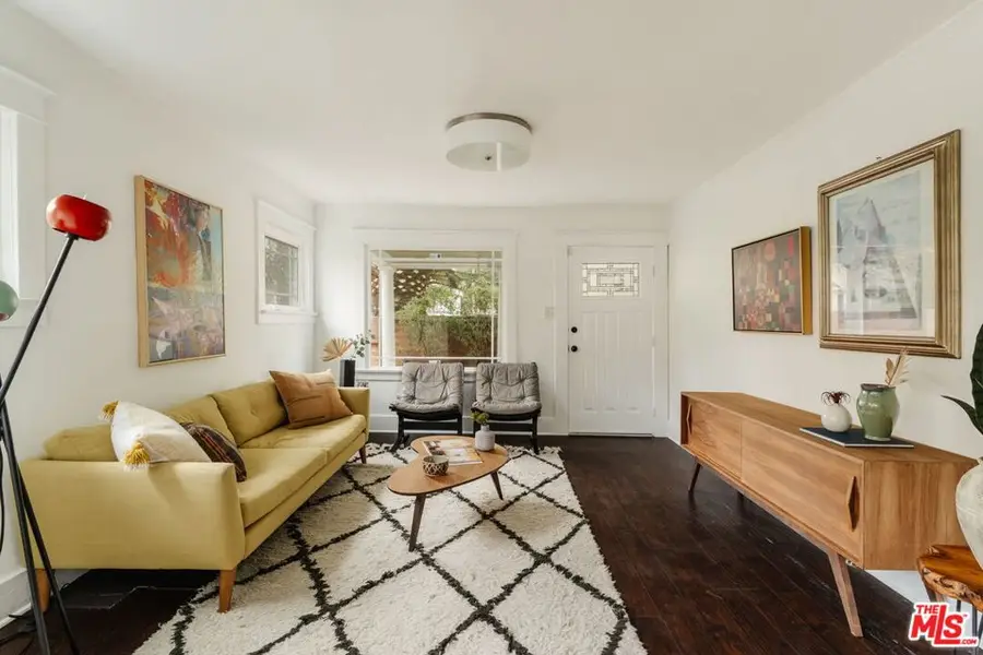 5335 Fountain Avenue, Los Angeles, CA 90029 - #3