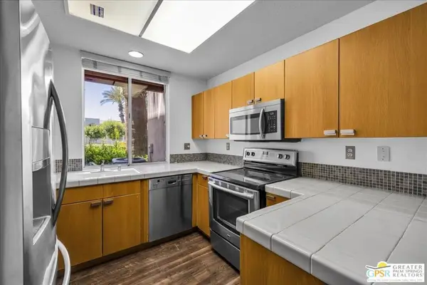 401 S El Cielo Road #157, Palm Springs, CA 92262