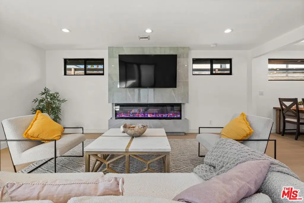 5253 Buffalo Avenue, Sherman Oaks, CA 91401 - #1