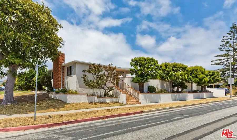 4821 W 63rd Street, Los Angeles, CA 90056 - #3