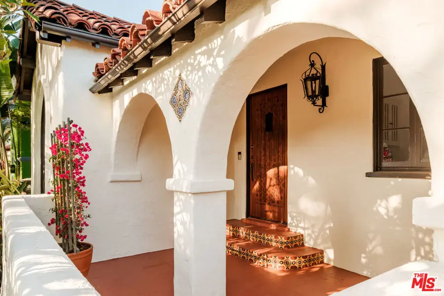 4260 S Norton Avenue, Los Angeles, CA 90008 - #3
