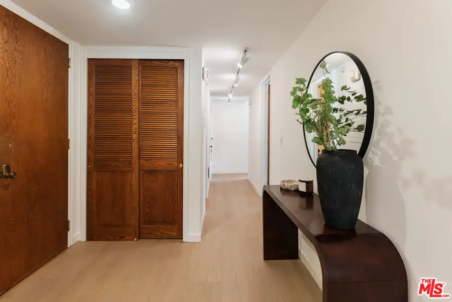 423 N Palm Drive #102, Beverly Hills, CA 90210 - #3