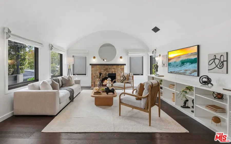 429 N Arden Boulevard, Los Angeles, CA 90004 - #2
