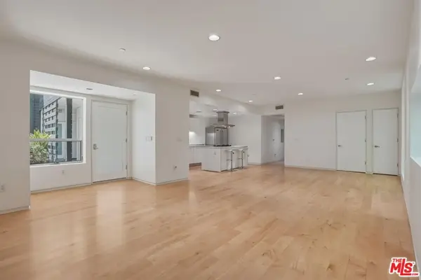 825 N Kings Road #1, West Hollywood, CA 90069
