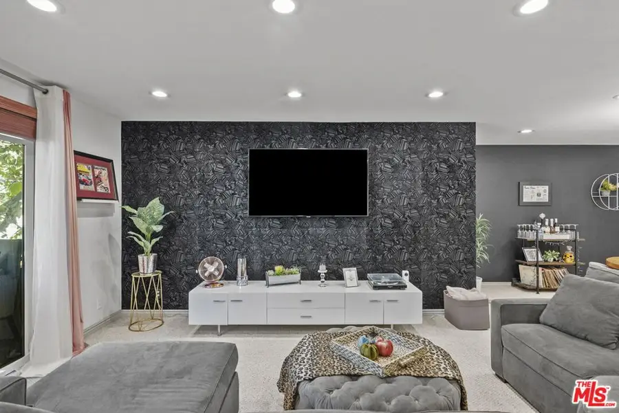 6752 Hillpark Drive #202, Los Angeles, CA 90068 - #2