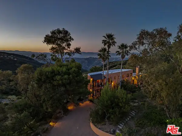 22067 Saddle Peak Road, Topanga, CA 90290