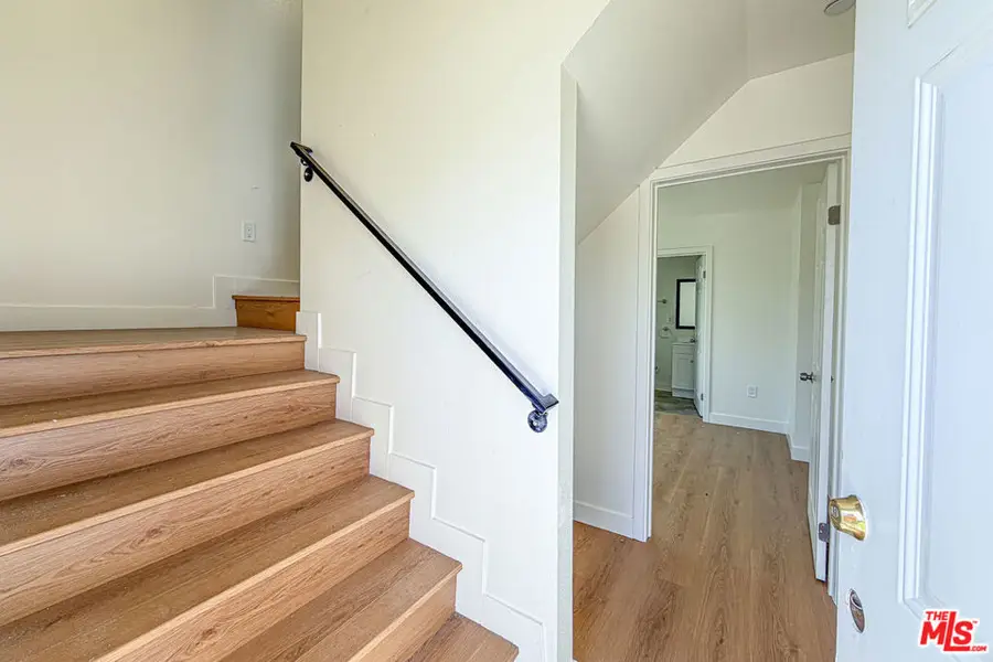 423 E 31st Street, Los Angeles, CA 90011 - #3