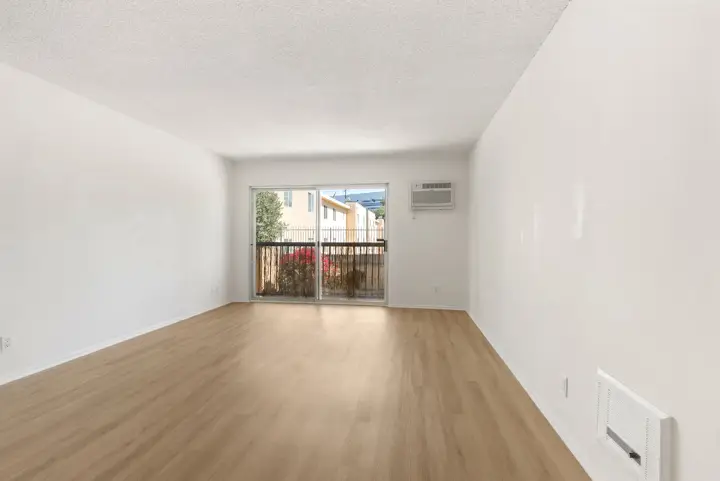 18307 Burbank Boulevard #118, Tarzana, CA 91356 - #3