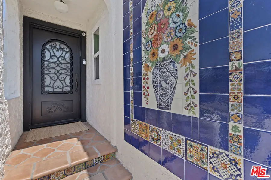 1236 S Mullen Avenue, Los Angeles, CA 90019 - #3
