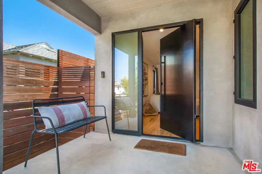 3558 S Muirfield Road, Los Angeles, CA 90016 - #2