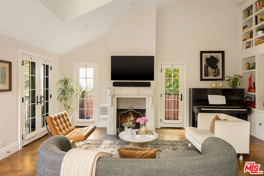 8906 Ashcroft Avenue, West Hollywood, CA 90048 - #2