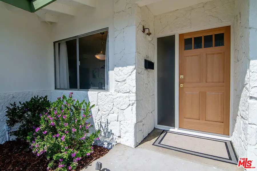 6627 Lennox Avenue, Van Nuys, CA 91405 - #2