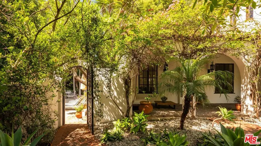 1135 Sunset Vale Avenue, West Hollywood, CA 90069 - #2