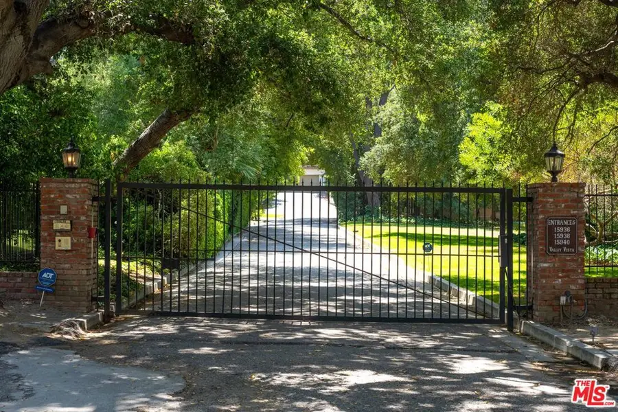 15938 Valley Vista Boulevard, Encino, CA 91436 - #3