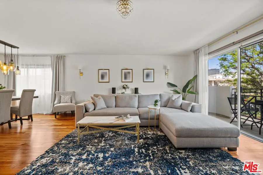 11907 Darlington Avenue #101, Los Angeles, CA 90049 - #2
