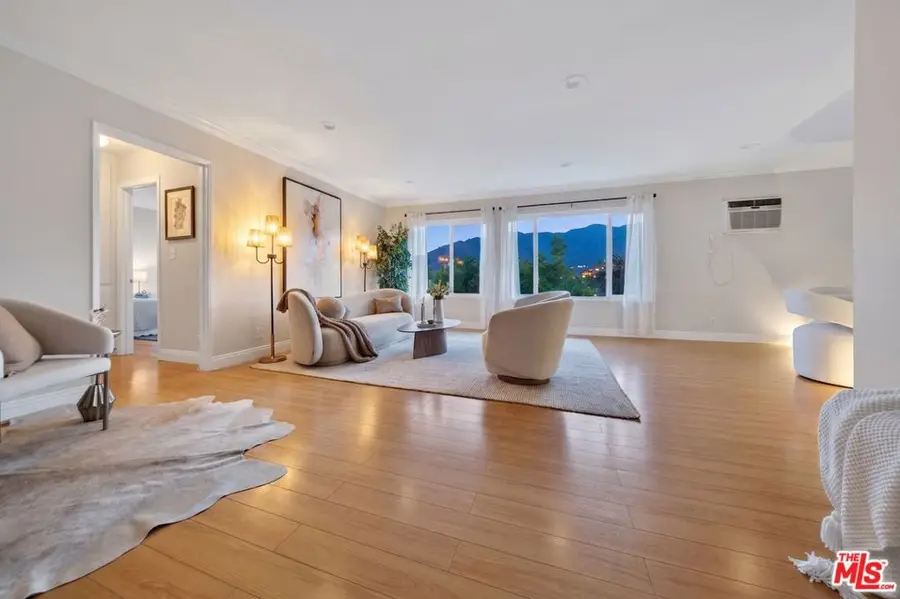 3907 La Crescenta Avenue #203, La Crescenta, CA 91214 - #3