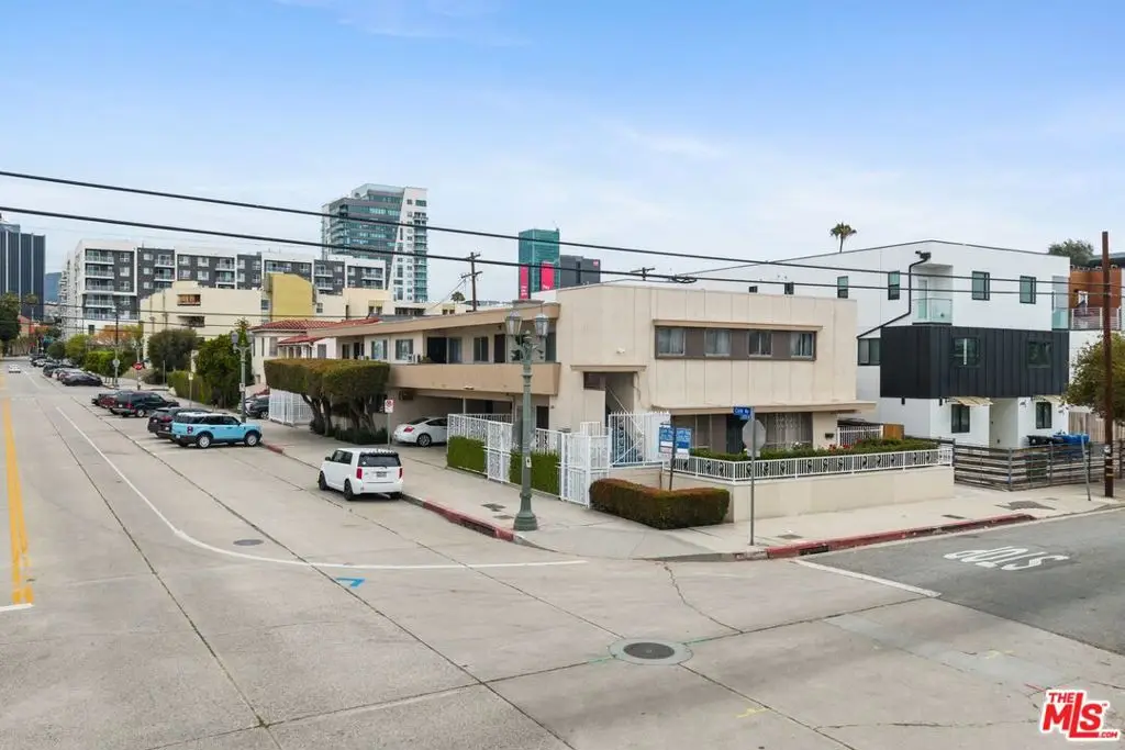6423 Lexington Avenue, Los Angeles, CA 90038 - #1